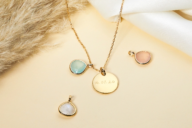 Merci Maman necklace set