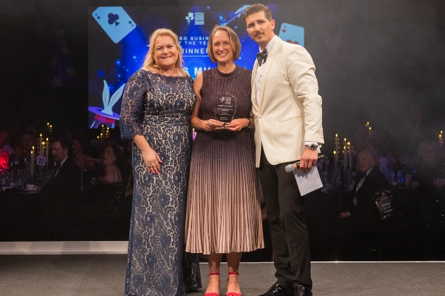 Miss Milly owner Sarah holding an award