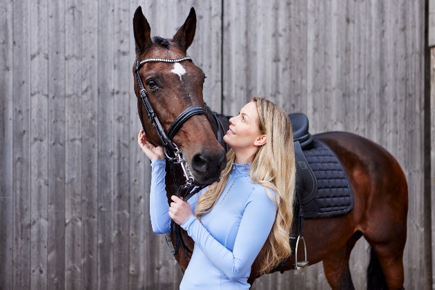 Model with horse 